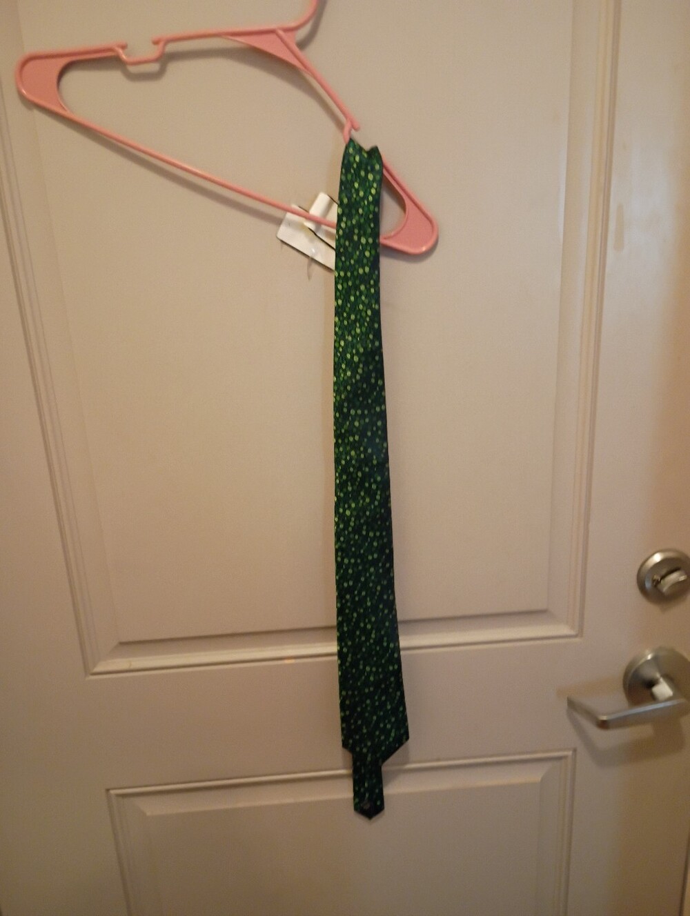 Jos A Bank Men's Green Floral 100%Silk Tie